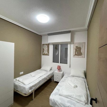 Ls18 By Zanis Torrevieja Exterior foto